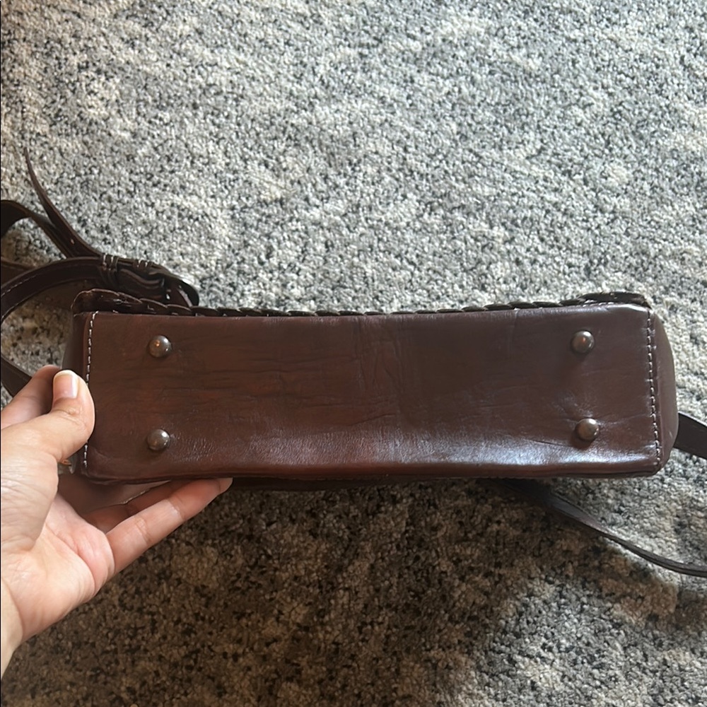 American West Brown Leather Crossbody Bag with Floral Embossing - Picture 10 of 13